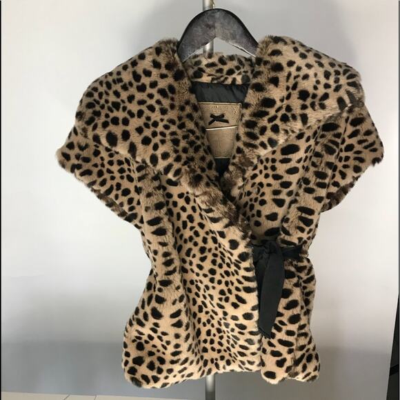 Monalissa faux fur vest✨RARE - Picture 1 of 8